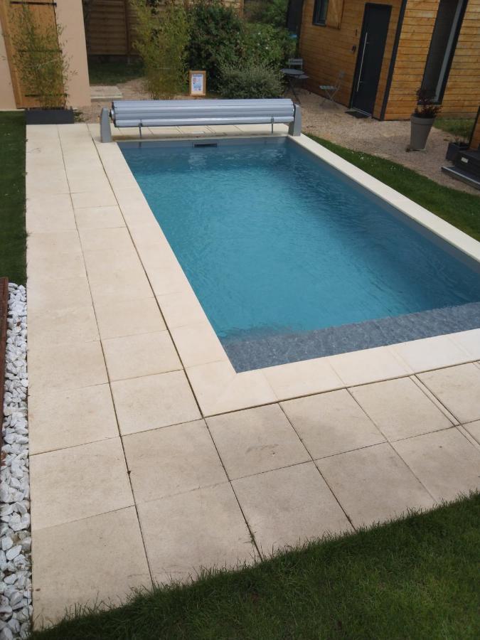 Chavanoz Cottage Calme Via Rhona Avec Piscine מראה חיצוני תמונה